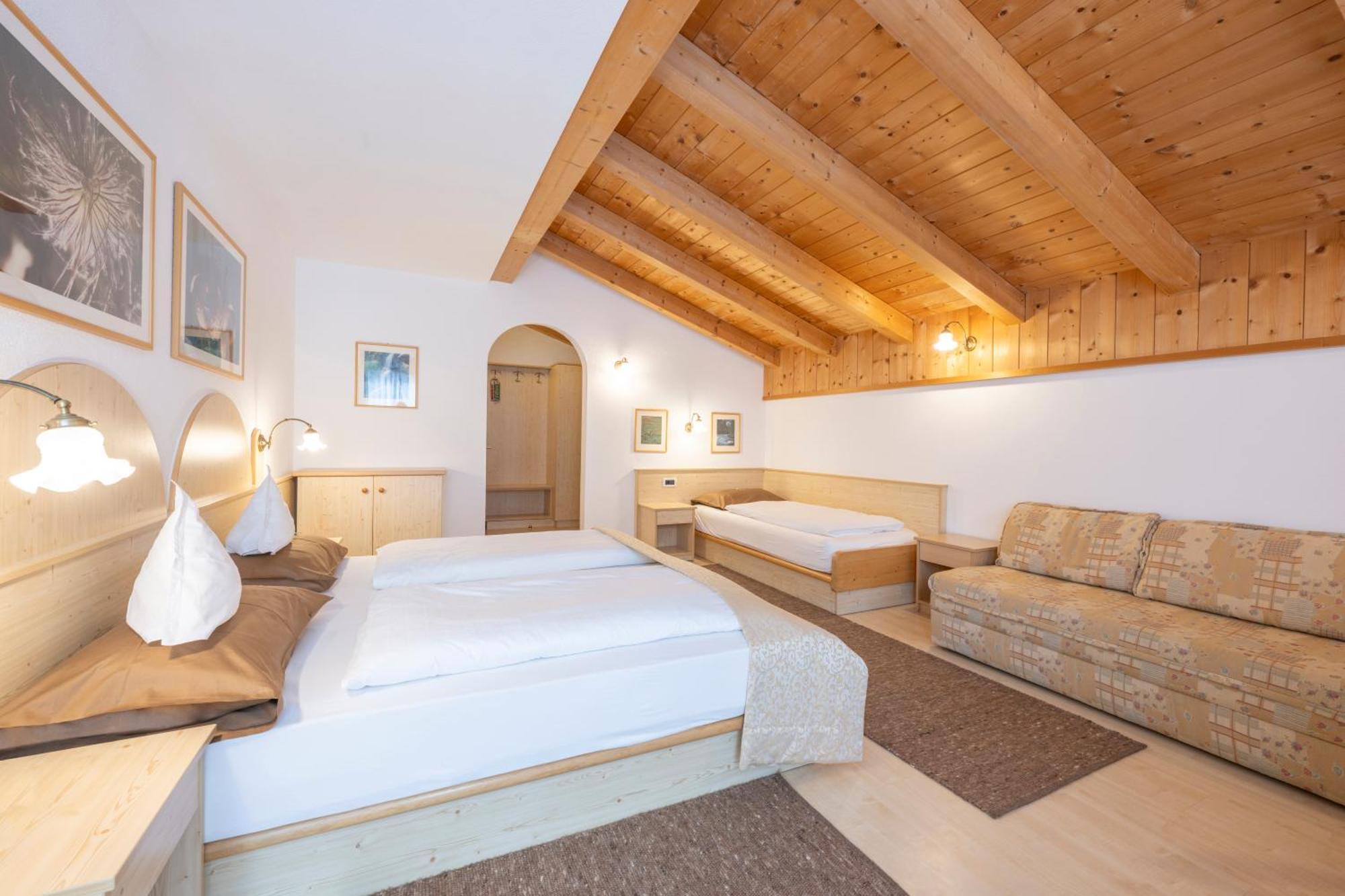 Hotel La Stua San Cassiano  Exterior foto